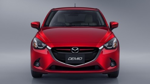 Motoren en specificaties nieuwe Mazda2 bekend gemaakt. Persintroductie vindt plaats op 2 en 3 november in Barcelona.