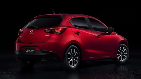Motoren en specificaties nieuwe Mazda2 bekend gemaakt. Persintroductie vindt plaats op 2 en 3 november in Barcelona.