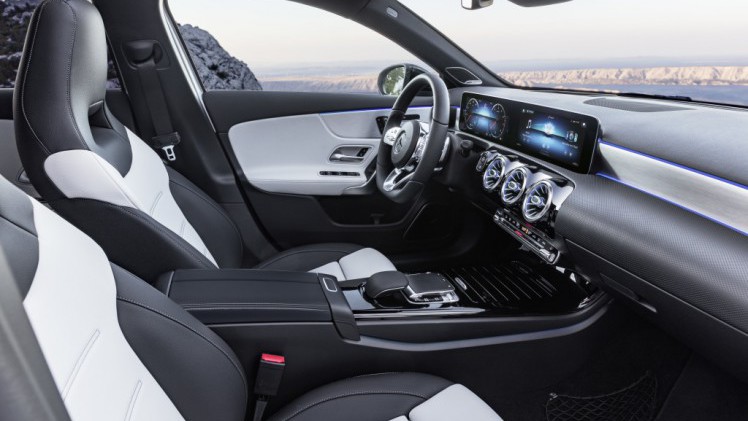 De nieuwe Mercedes A-klasse is vanavond onthuld in Amsterdam.