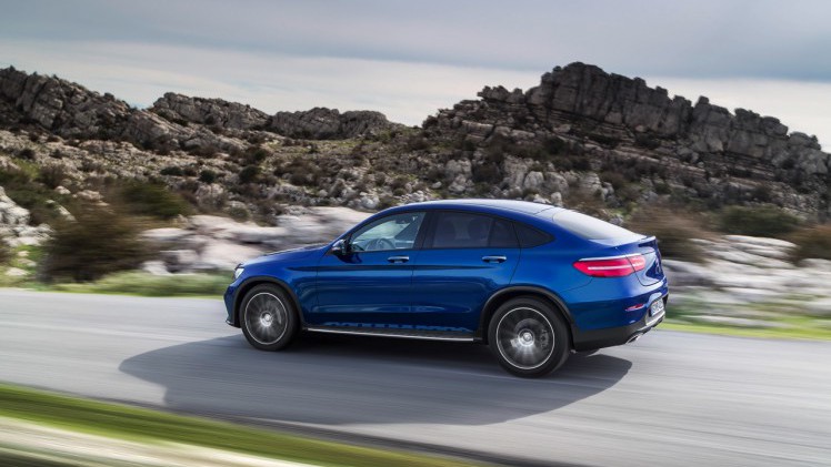 Mercedes trekt het doek van de GLC Coup tijdens de NYIAS 2016, de New York Auto Show.