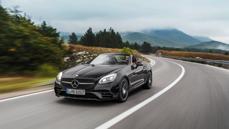 Prijzen en uitvoeringen nieuwe Mercedes SLC en SL facelift bekend gemaakt. Beide roadsters komen in april 2016 op de markt.