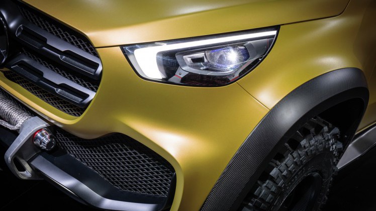 Mercedes toont studiemodel van de X-Klasse, de nieuwe modelreeks voor pick-ups van Mercedes-Benz. Na de presentatie van de Concept X-Klasse start de productie van de pick-up in 2017.