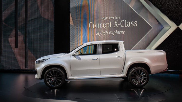 Mercedes toont studiemodel van de X-Klasse, de nieuwe modelreeks voor pick-ups van Mercedes-Benz. Na de presentatie van de Concept X-Klasse start de productie van de pick-up in 2017.