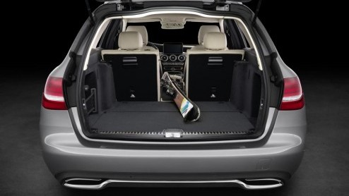Mercedes-Benz C-Klasse Estate is onthuld in Bremen tijdens persintroductie in de fabriek. Vanaf 30 september bij de dealer.