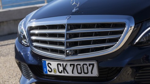 Rijtest nieuwe Mercedes C-Klasse. De nieuwe C-Klasse van Mercedes is een S in compacte vorm.