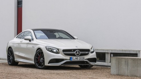 Nieuwe Mercedes-Benz S 63 AMG Coup wordt voorgesteld op de New York Auto Show 2014. Wordt eerst leverbaar met 4MATIC en later als achterwielaangedreven variant. Elk met eigen hardware.