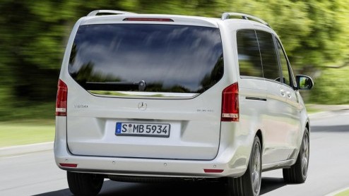 Mercedes-Benz heeft de orderboeken geopend van de nieuwe V-klasse. De auto is per direct te bestellen vanaf 55.960 euro en komt ook als Edition 1.