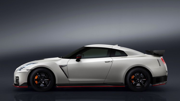 Nieuwe Nissan GT-R is nog sneller als NISMO. De 2017-uitvoering komt na de zomer op de markt met 600 pk en koolstofvezel upgrades.