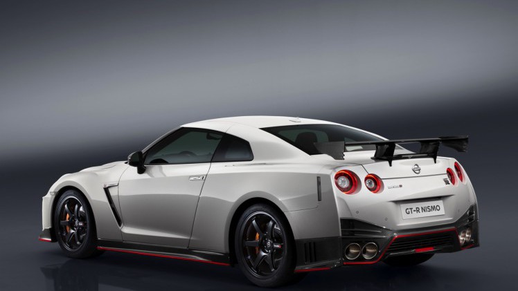 Nieuwe Nissan GT-R is nog sneller als NISMO. De 2017-uitvoering komt na de zomer op de markt met 600 pk en koolstofvezel upgrades.