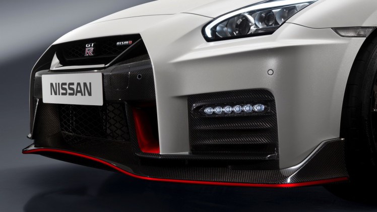 Nieuwe Nissan GT-R is nog sneller als NISMO. De 2017-uitvoering komt na de zomer op de markt met 600 pk en koolstofvezel upgrades.