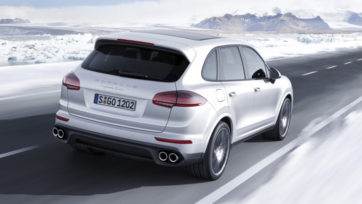 Porsche Cayenne Turbo S beleeft debuut op Detroit Auto Show met 570 pk, 800 Nm en een record rondetijd.