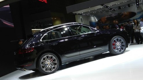 Porsche Macan maakt debuut in Tokio en Los Angeles. Begin april 2014 in Nederlandse showrooms. Prijzen vanaf 75 mille.