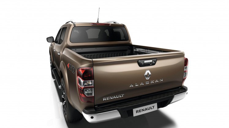 Renault Alaskan gaat aan het werk als stoere 1-tons pickup met 3500 kg trekgewicht. De op de Navara gebaseerde pick-up gaat wereldwijd in de verkoop.