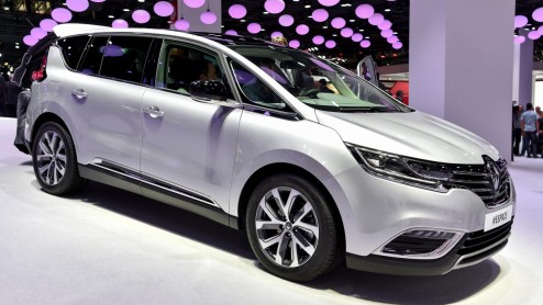 Alle details over de nieuwe generatie Renault Espace, die getransformeerd is van MPV naar crossover met vierwielbesturing, LED-verlichting en massagestoelen.