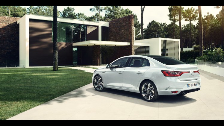 De nieuwe Renault Mgane laat zich nu ook zien als Grand Coup. Het is de chique benaming voor een sedan.