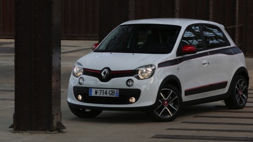 Nieuwe Renault Twingo 2014 autotest, we hebben een rij-impressie van de nieuwe Renault Twingo, gereden in Nantes, Frankrijk tijdens de introductie.