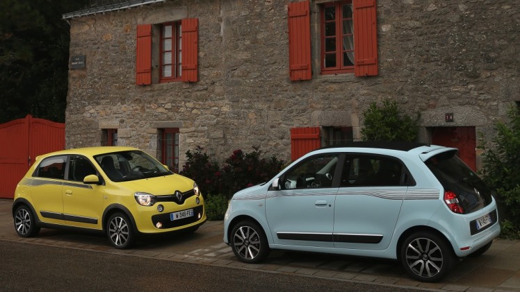 Nieuwe Renault Twingo ook met automaat. Vanaf september levert het merk de nieuwe Fransoos met de EDC-transmissie voorzien van dubbele koppeling.