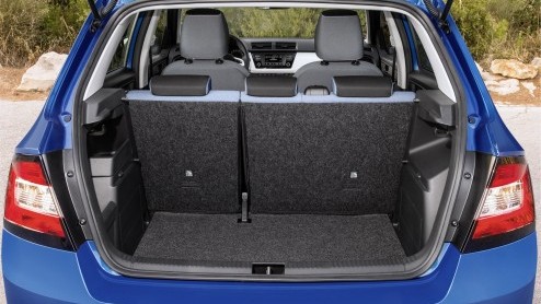 Autotest nieuwe Skoda Fabia 1.2 TSI met 90 pk en 110 pk. Gereden met de nieuwe generatie Fabia in de omgeving van Lissabon.