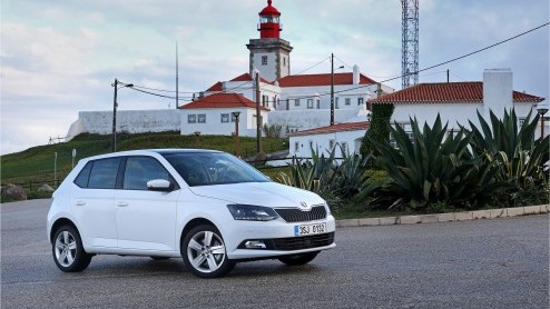 Autotest nieuwe Skoda Fabia 1.2 TSI met 90 pk en 110 pk. Gereden met de nieuwe generatie Fabia in de omgeving van Lissabon.