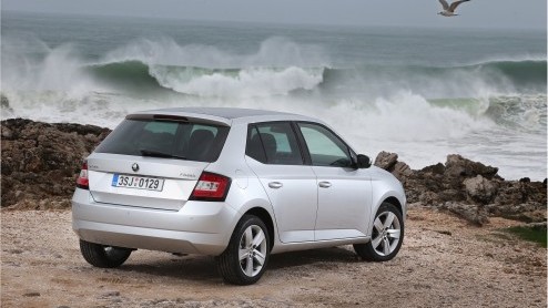 Autotest nieuwe Skoda Fabia 1.2 TSI met 90 pk en 110 pk. Gereden met de nieuwe generatie Fabia in de omgeving van Lissabon.