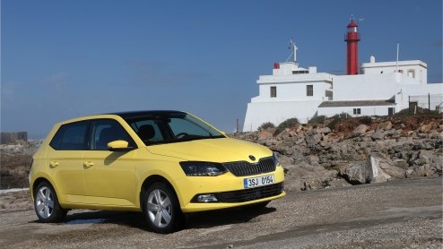 Autotest nieuwe Skoda Fabia 1.2 TSI met 90 pk en 110 pk. Gereden met de nieuwe generatie Fabia in de omgeving van Lissabon.
