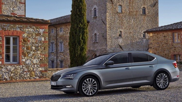 Nieuwe Skoda Superb getest: eerste indruk tijdens de persintroductie in Florence.