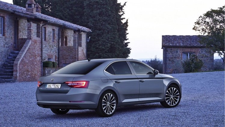 Nieuwe Skoda Superb getest: eerste indruk tijdens de persintroductie in Florence.
