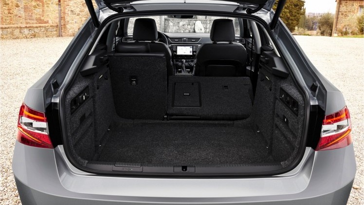 Nieuwe Skoda Superb getest: eerste indruk tijdens de persintroductie in Florence.
