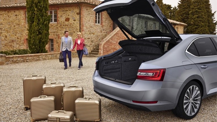 Nieuwe Skoda Superb getest: eerste indruk tijdens de persintroductie in Florence.