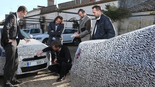 Eerste beelden en beloftes van nieuwe generatie Skoda Superb, het vlaggenschip van Skoda komt in 2015 en wordt nog ruimer.