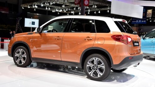 Suzuki heeft in Parijs de nieuwe Vitara onthuld. De auto staat eind maart volgend jaar bij de dealers. Dat is exact tien jaar na de introductie van de huidige generatie in 2005.