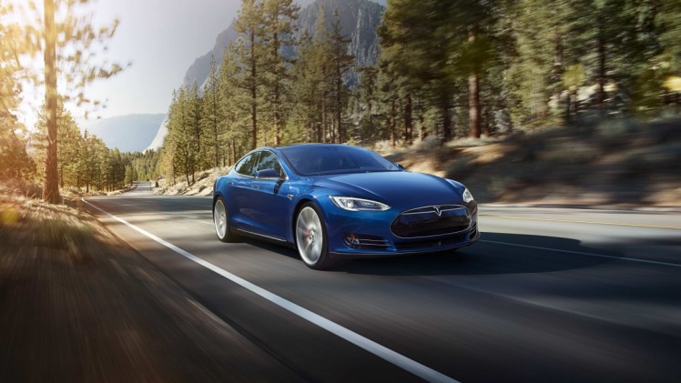 Tesla Model S 70D is nieuwe instapper voor de Model S reeks met standaard vierwielaandrijving en gratis Supercharger laden.