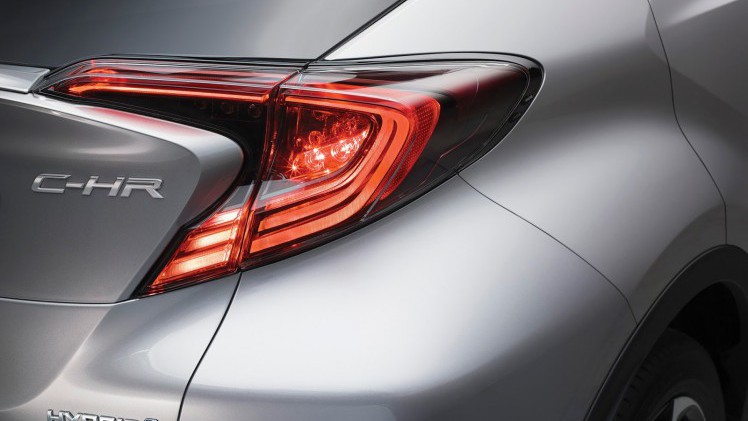 Nieuwe Toyota CH-R hybride crossover gelekt.