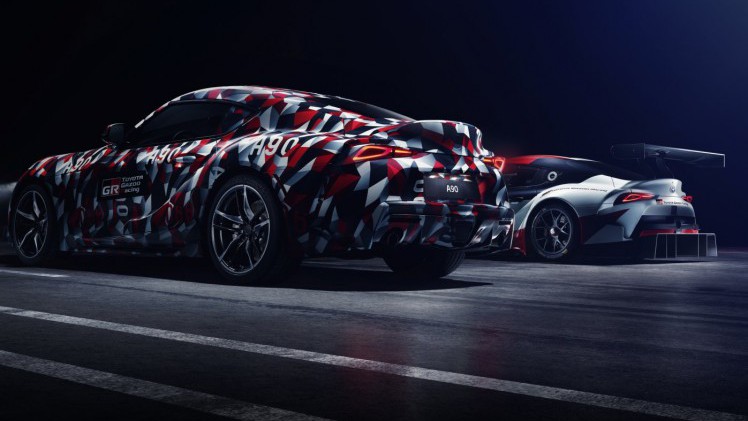 Toyota heeft de nieuwe Supra gereed, maar toont het model nog in camouflagekleuren.