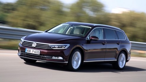 Autotest nieuwe Volkswagen Passat Variant met 1.4 TSI ACT en 2.0 TDI 240 pk. Rijtest van de achtste generatie Passat, voor de zakelijk rijder van Nederland.