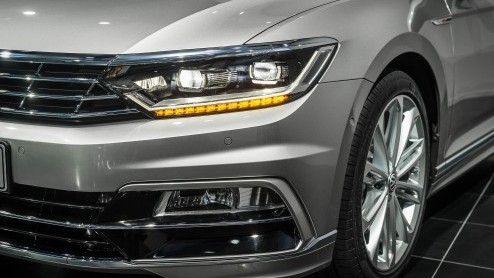 Prijzen en uitvoeringen van nieuwe Volkswagen Passat bekend gemaakt. De nieuwe middenklasser is er vanaf 30.190 euro, waarbij de 1.6 TDI en 2.0 TDI in aanmerking komen voor 20% bijtelling.