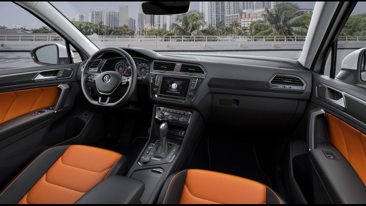 Prijzen en uitvoeringen nieuwe Volkswagen Tiguan bekend. De nieuwe SUV is vanaf mei 2016 in Nederland, ook als Connected Series.
