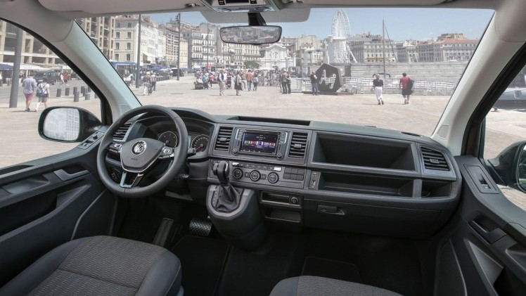 Autotest en rijimpressie van Volkswagen Transporter T6 2.0 TDI 75 kW en Multivan 2.0 TDI 140 kW.