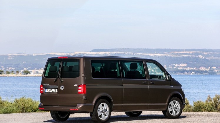 Autotest en rijimpressie van Volkswagen Transporter T6 2.0 TDI 75 kW en Multivan 2.0 TDI 140 kW.