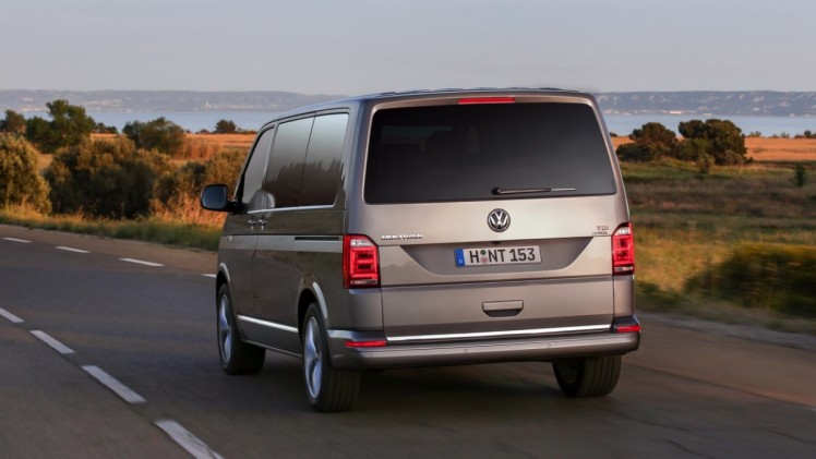 Autotest en rijimpressie van Volkswagen Transporter T6 2.0 TDI 75 kW en Multivan 2.0 TDI 140 kW.