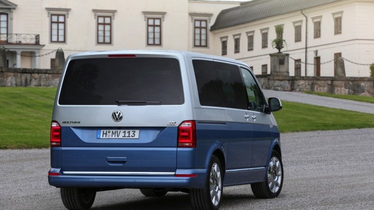 Autotest en rijimpressie van Volkswagen Transporter T6 2.0 TDI 75 kW en Multivan 2.0 TDI 140 kW.