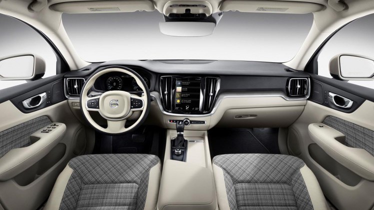Volvo laat zonder teasers vooraf ineens de nieuwe V60 op de wereld los.