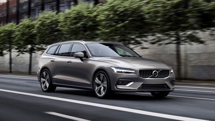 Volvo laat zonder teasers vooraf ineens de nieuwe V60 op de wereld los.
