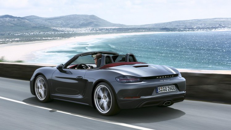 Porsche maakt facelift Boxster officieel met de presentatie van de 718 Boxster, die vanaf mei 2016 mag rekenen op een 2.0 of 2.5 liter turboboxermotor met vier cilinders.