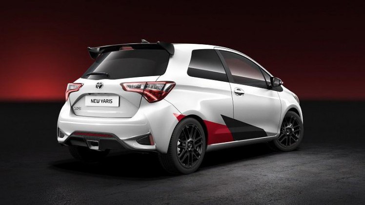 De vernieuwde Toyota Yaris zal door Toyota worden voorzien van een nieuwe 1.5-liter benzinemotor. Op de nieuwe Yaris zelf is het echter nog steeds even wachten.