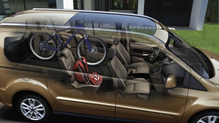 Ford Grand Tourneo Compact en Tourneo Connect voor 2015 opgefrist met nieuwe 1.5 TDCi diesel en extra rijassistentiesystemen.