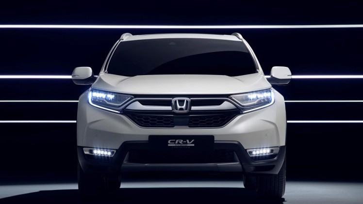 Honda toont als voorloper op de nieuwe CR-V een prototype met hybride aandrijving.