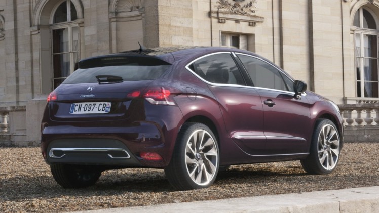 Nieuwe e-THP en BlueHDi dieselmotoren voor de Citron DS4.
