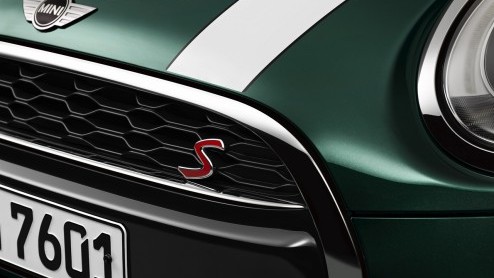 Vanaf volgende maand gaat Mini het motorenaanbod van de driedeurs hatchback uitbreiden. Zo wordt er een nieuwe Cooper SD-variant aan het gamma toegevoegd, alsmede een nieuwe instapper, One First.