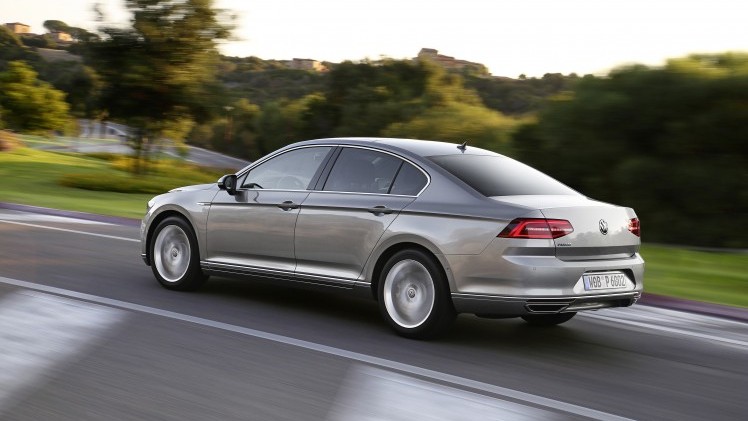 Nieuwe motoren voor Volkswagen Passat met onder meer 1.4 TSI ACT 150 pk en 2.0 TDI 190 pk met 20% bijtelling. Prijzen beginnen bij 37.050 euro.